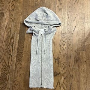 100% cashmere Veronica Beard Dickey.